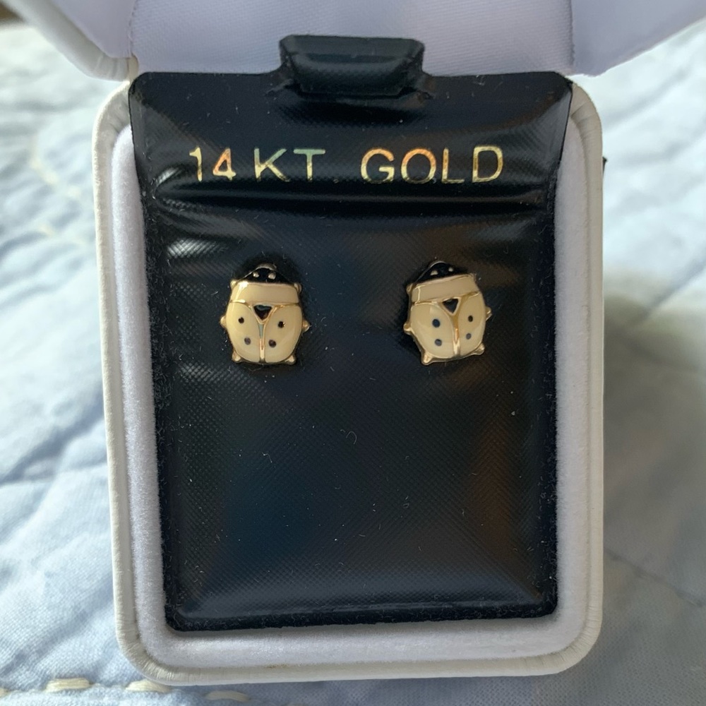 Adorable 14kt, cream/yellow enamel lady bug post earrings. New without tags